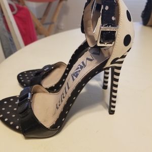 Sam and Libby polka dot black and white spike heels size 7M
